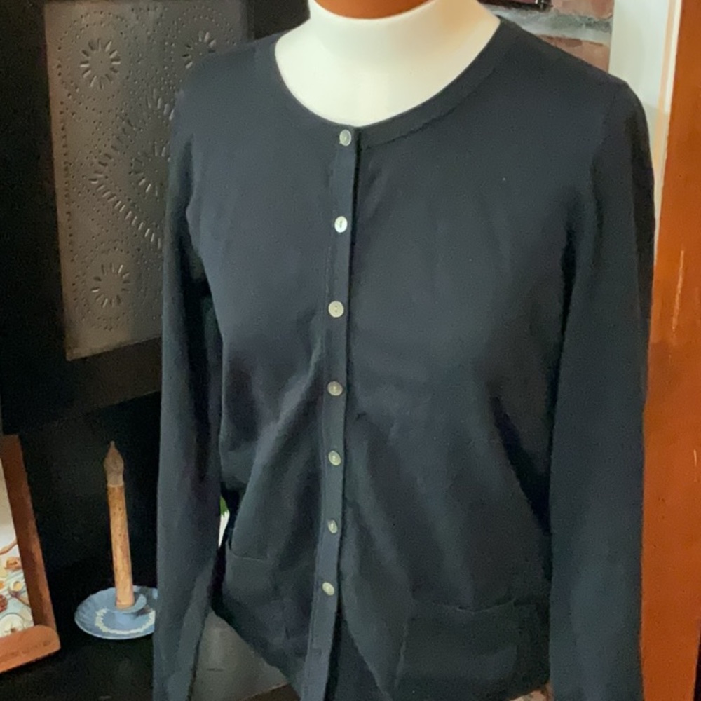 🔥HOT Item Alert TALBOTS Black Cardigan Sweater Size Large Retail $99 EUC